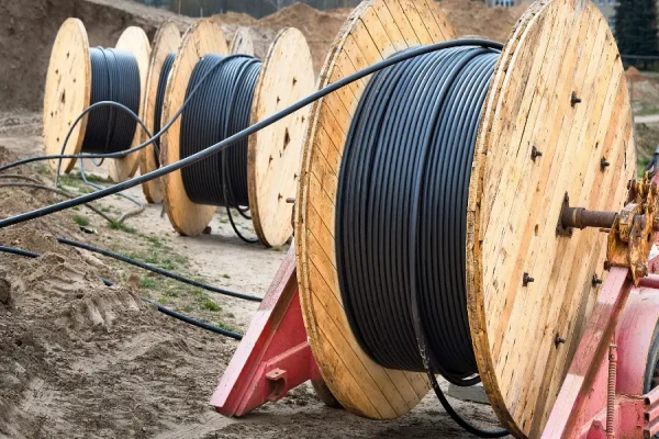What Should You Understand About Overhead Cables Before Your Power Project?
